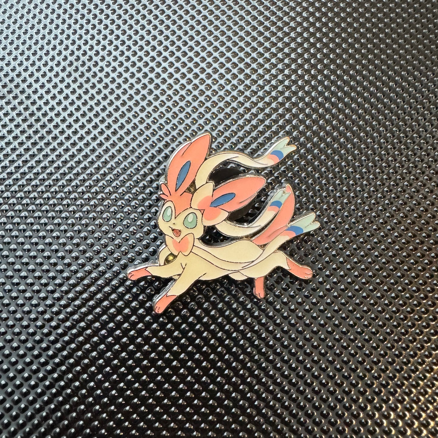 Sylveon V Memories Collection Pin