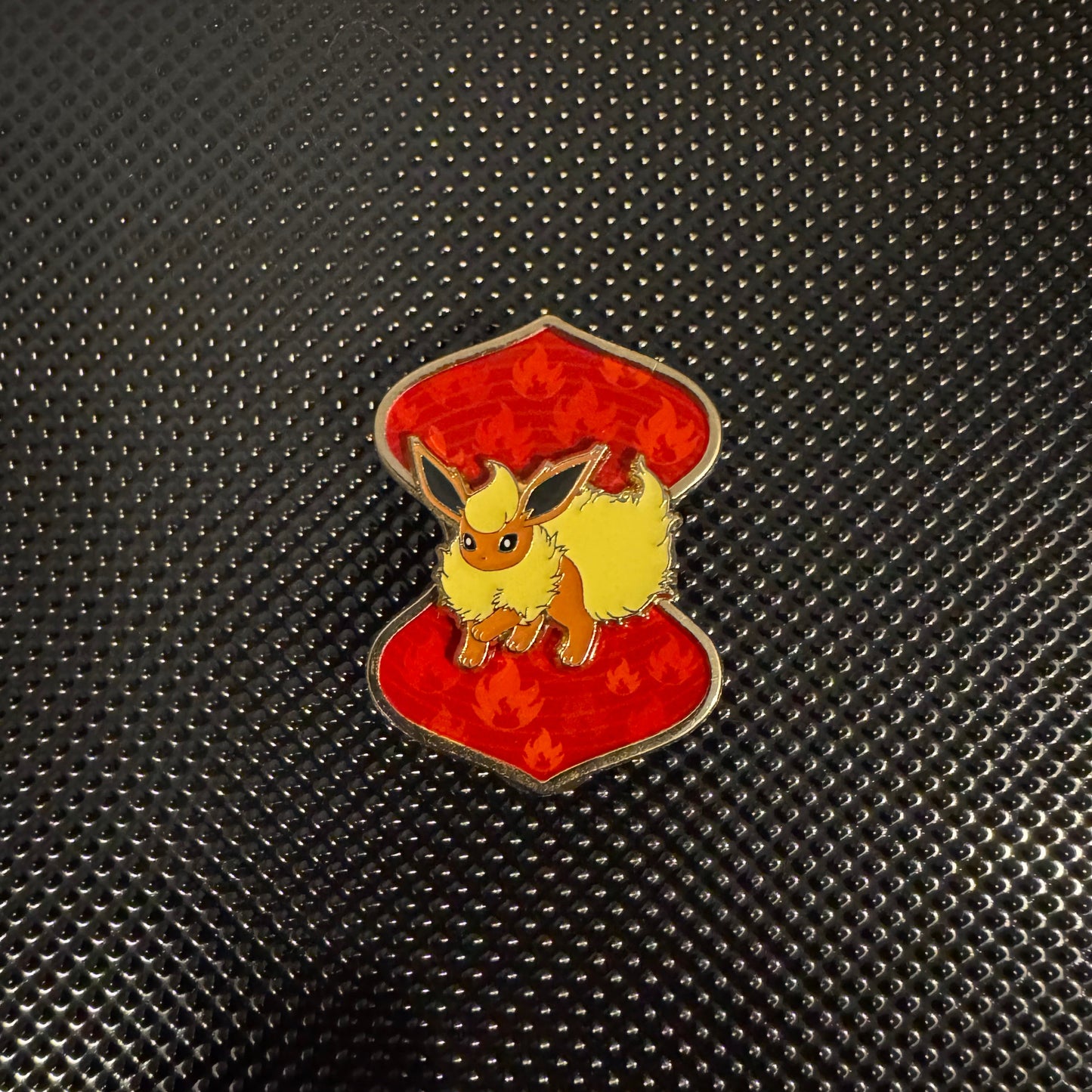 Flareon VMAX Premium Collection Pin